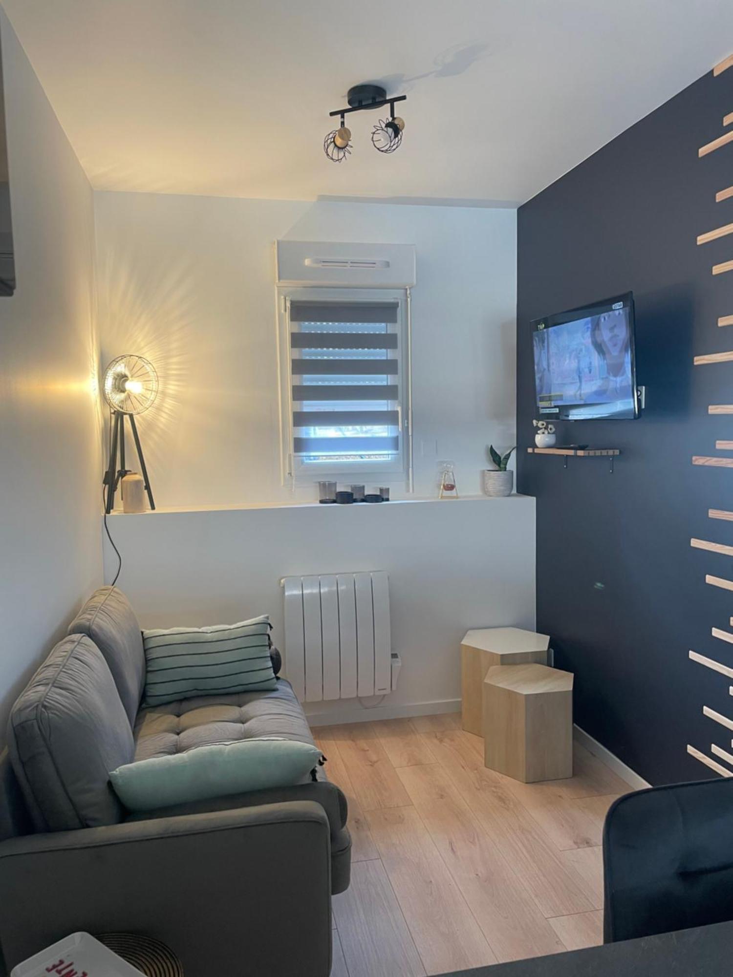 Tiny House Moderne, Avec Terrasse Apartment Changé Екстериор снимка